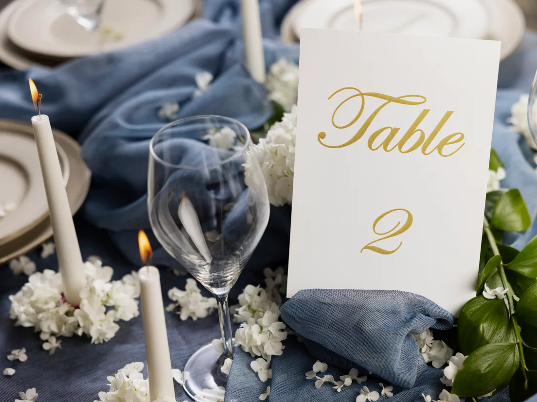 Printed place cards and table name cards for an event